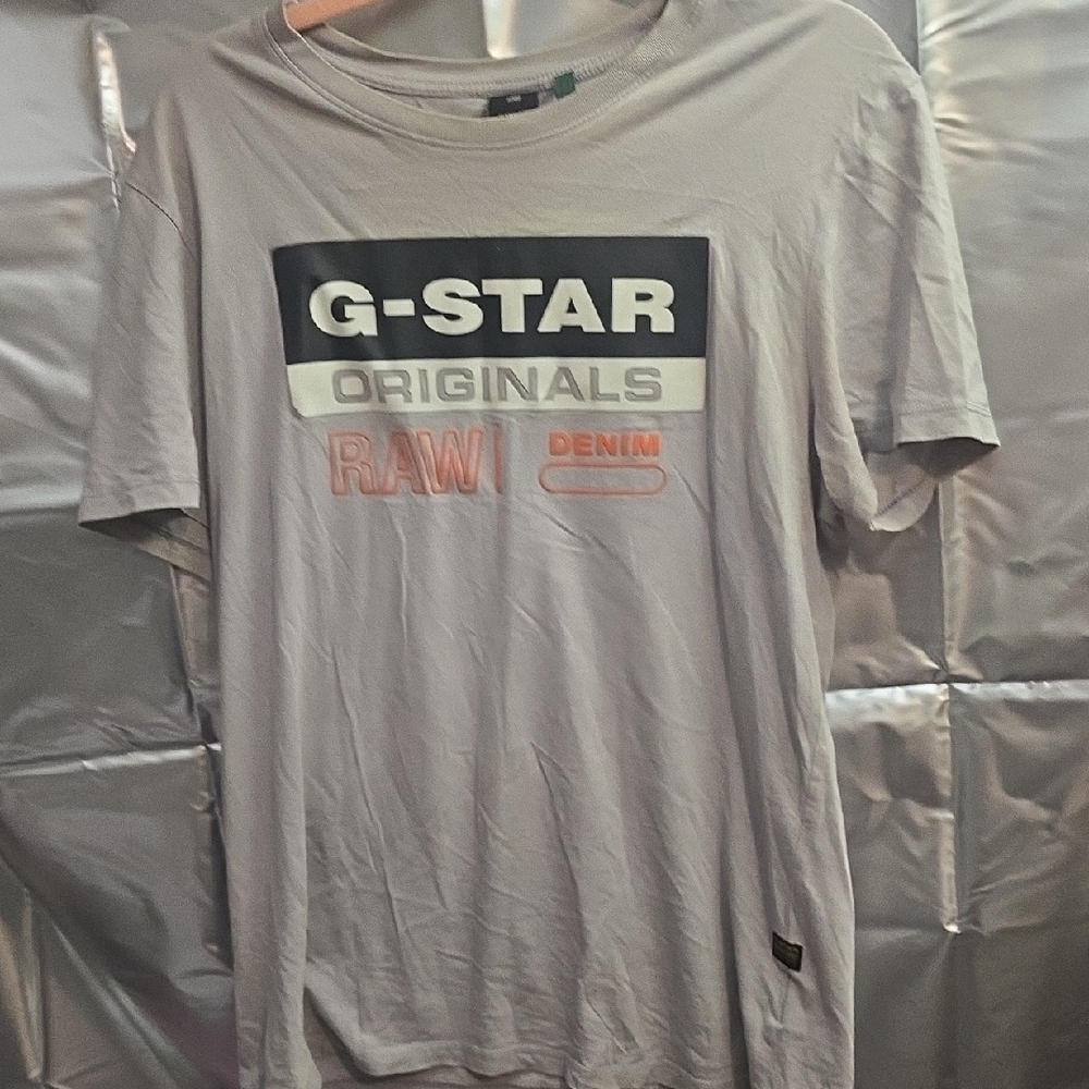 G-Star Gray Short Sleeve Tee with Logo Design